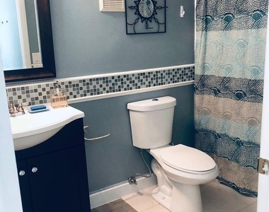 815 W Boynton Beach Boulevard - Photo Thumbnail 7