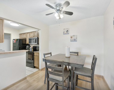 125 Shore Court - Photo Thumbnail 5
