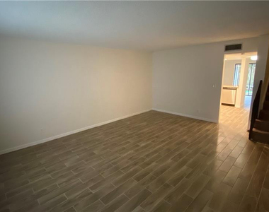 5269 Sw 40th Avenue - Photo Thumbnail 5