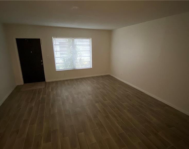 5269 Sw 40th Avenue - Photo Thumbnail 4