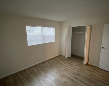 5269 Sw 40th Avenue - Photo Thumbnail 6