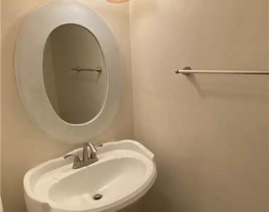 5269 Sw 40th Avenue - Photo Thumbnail 3