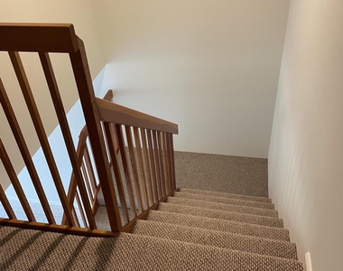 43 Essex Court - Photo Thumbnail 6