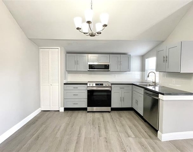 1808 Oneal Street - Photo Thumbnail 6
