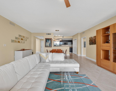 550 Okeechobee Boulevard - Photo Thumbnail 10