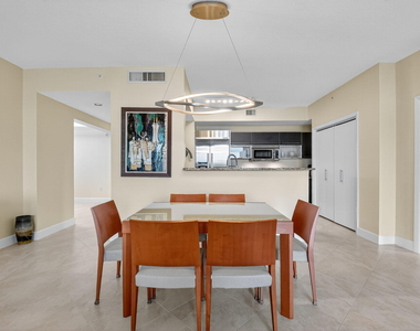 550 Okeechobee Boulevard - Photo Thumbnail 7