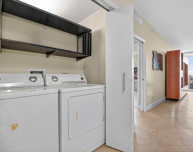 550 Okeechobee Boulevard - Photo Thumbnail 32
