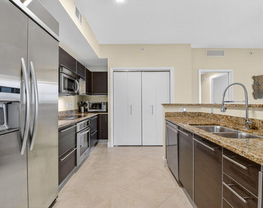 550 Okeechobee Boulevard - Photo Thumbnail 16
