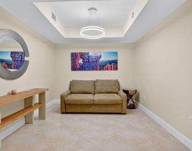 550 Okeechobee Boulevard - Photo Thumbnail 19