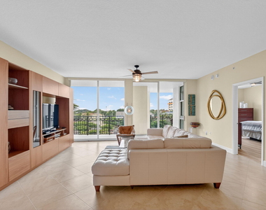 550 Okeechobee Boulevard - Photo Thumbnail 12