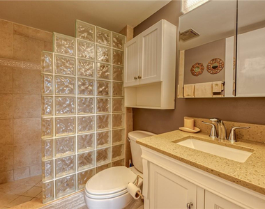 2400 Ne 10th Street - Photo Thumbnail 15