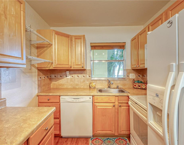 2400 Ne 10th Street - Photo Thumbnail 10