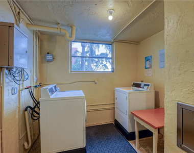 2400 Ne 10th Street - Photo Thumbnail 24