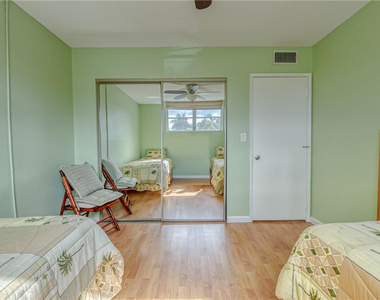 2400 Ne 10th Street - Photo Thumbnail 18