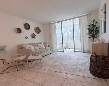 2650 Nw 49th Avenue - Photo Thumbnail 7