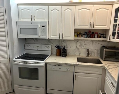 5300 Ne 24th Terrace - Photo Thumbnail 6