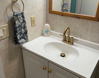 5300 Ne 24th Terrace - Photo Thumbnail 16