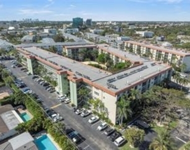 5300 Ne 24th Terrace - Photo Thumbnail 1