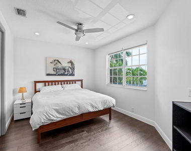 12442 Equine Lane - Photo Thumbnail 28