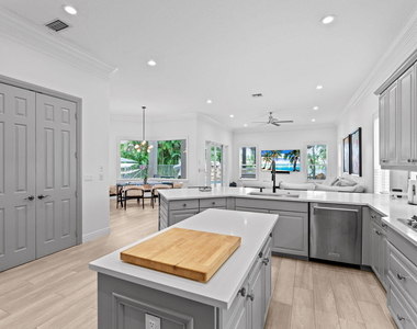12442 Equine Lane - Photo Thumbnail 10