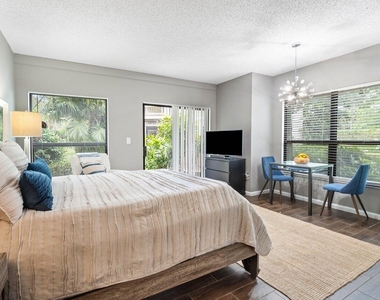 11863 Wimbledon Circle - Photo Thumbnail 1