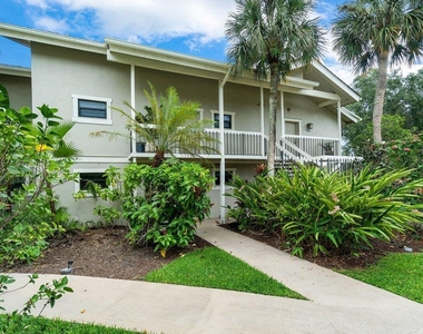 11863 Wimbledon Circle - Photo Thumbnail 7