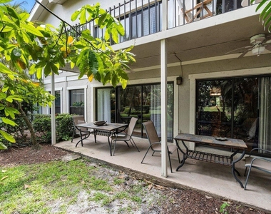 11863 Wimbledon Circle - Photo Thumbnail 17