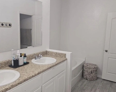 1357 Sequoia Road Nw - Photo Thumbnail 14