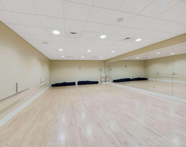 8111 Carnoustie Place - Photo Thumbnail 29