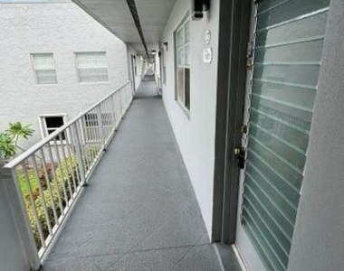 127 Flanders - Photo Thumbnail 27