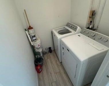 127 Flanders - Photo Thumbnail 21