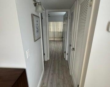 127 Flanders - Photo Thumbnail 16