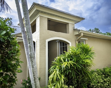 3751 Nw Willow Creek Drive - Photo Thumbnail 3