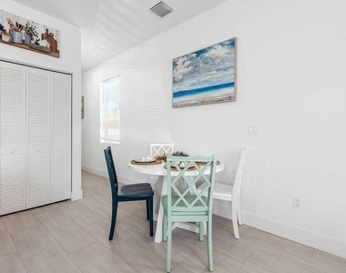 2677 Hiawatha Avenue - Photo Thumbnail 10