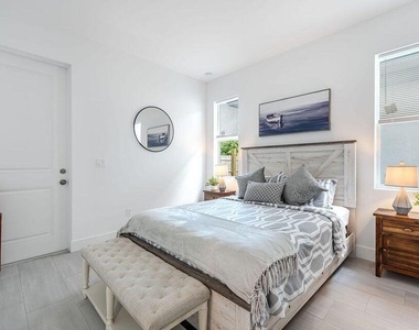 2615 Hiawatha Avenue - Photo Thumbnail 19