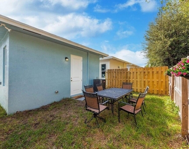 2615 Hiawatha Avenue - Photo Thumbnail 25