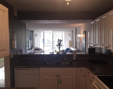 10 Royal Palm Way - Photo Thumbnail 6
