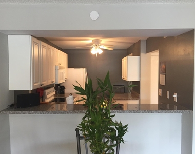 10 Royal Palm Way - Photo Thumbnail 1