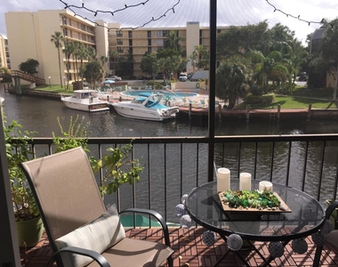 10 Royal Palm Way - Photo Thumbnail 16
