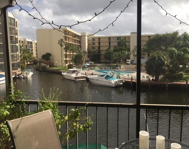 10 Royal Palm Way - Photo Thumbnail 14