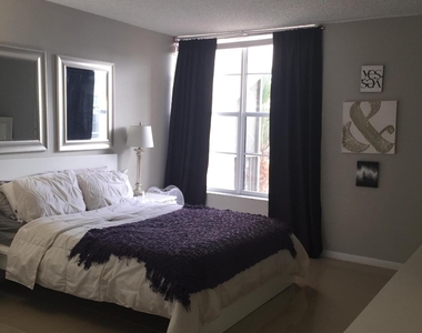 10 Royal Palm Way - Photo Thumbnail 22