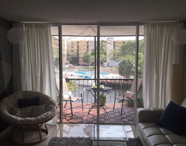 10 Royal Palm Way - Photo Thumbnail 13