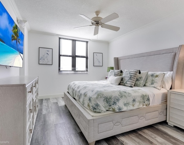 651 Okeechobee Boulevard - Photo Thumbnail 7