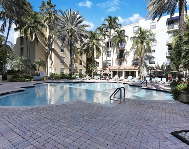 651 Okeechobee Boulevard - Photo Thumbnail 10