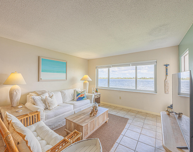 1516 S Lakeside Drive - Photo Thumbnail 1