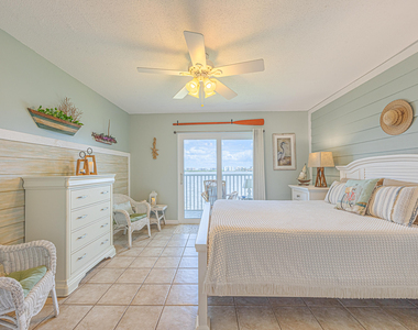 1516 S Lakeside Drive - Photo Thumbnail 5