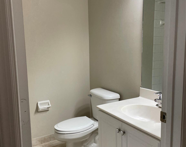 9076 Preston Place - Photo Thumbnail 4