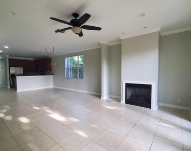 115 Akron Street - Photo Thumbnail 4