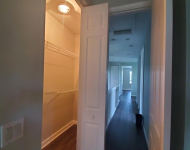 115 Akron Street - Photo Thumbnail 14