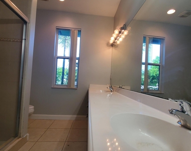 115 Akron Street - Photo Thumbnail 16